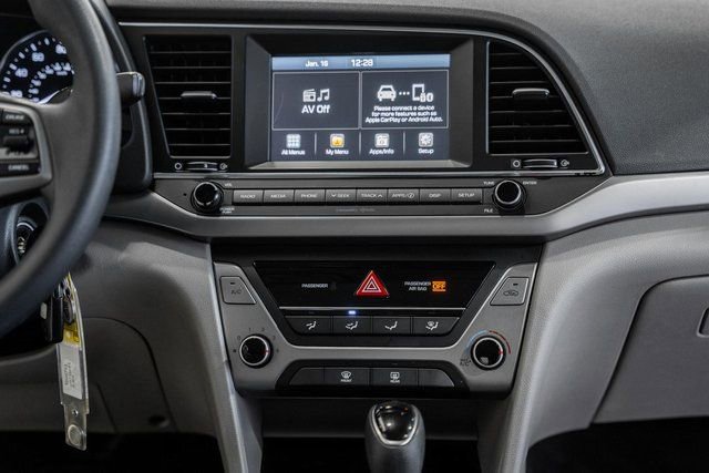 Used 2017 Hyundai Elantra SE image 14