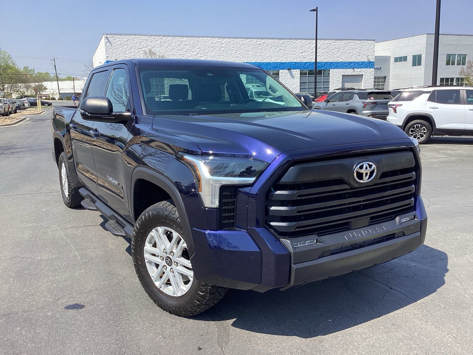 Used 2024 Toyota Tundra SR5 w/ SR5 Premium Package image 8