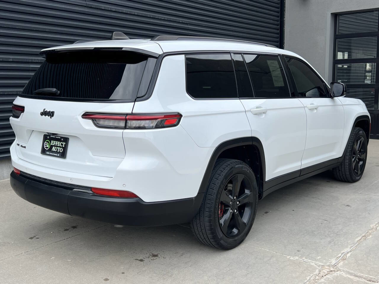 Used 2021 Jeep Grand Cherokee L Laredo image 11