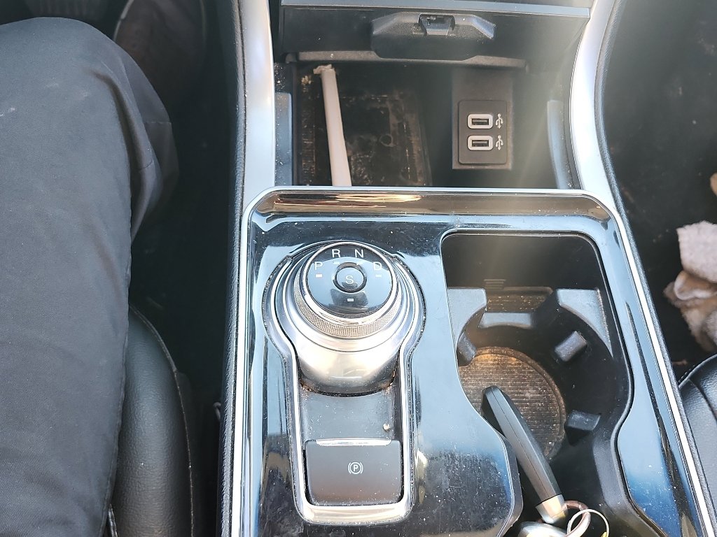 Used 2019 Ford Edge SEL w/ Equipment Group 201A image 27