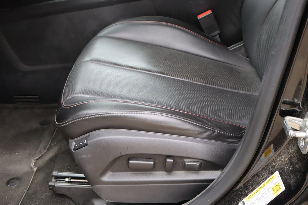 Used 2017 Chevrolet Equinox Premier w/ Enhanced Convenience Package AWD/4WD image 13