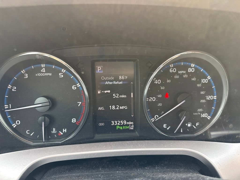 Used 2018 Toyota RAV4 Limited w/ Advanced Technology Package AWD/4WD image 18