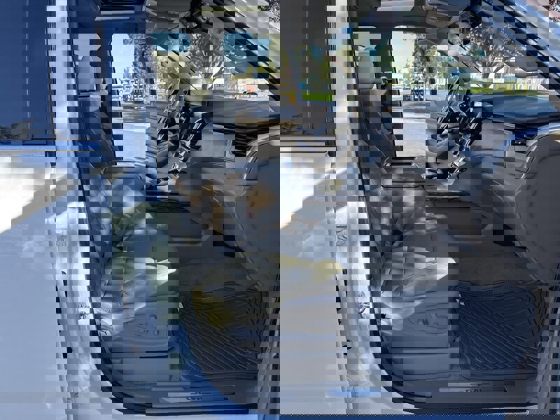 Used 2017 GMC Yukon SLT w/ Open Road Package image 35