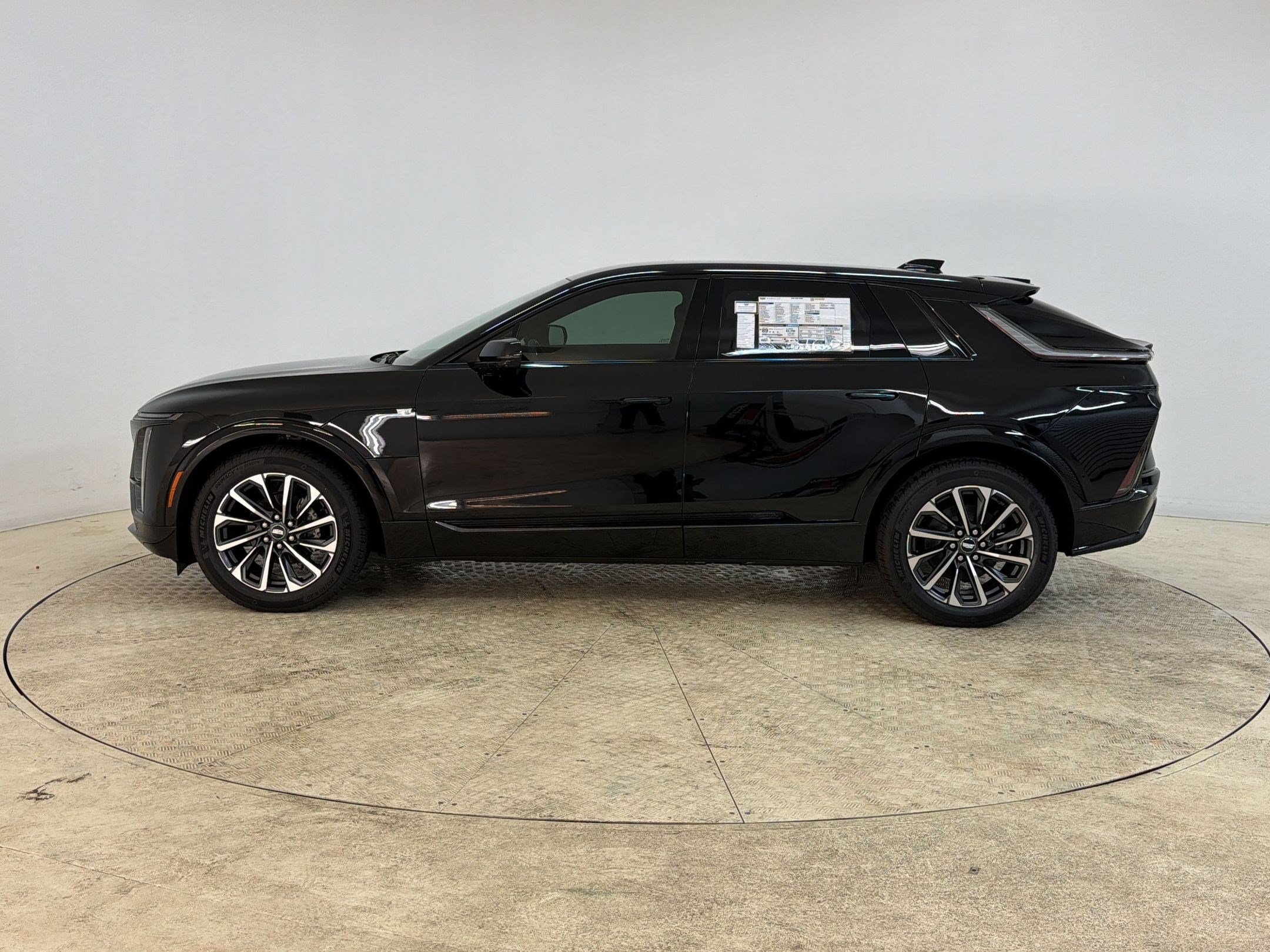 New 2026 Cadillac Lyriq Sport AWD/4WD image 2