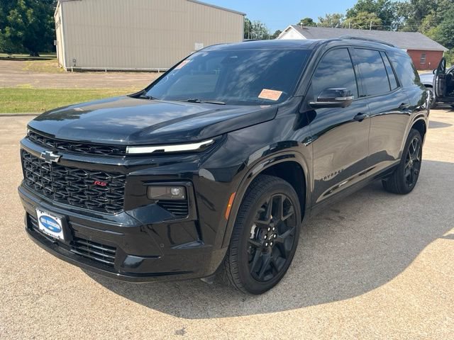 Used 2025 Chevrolet Traverse RS FWD image 2