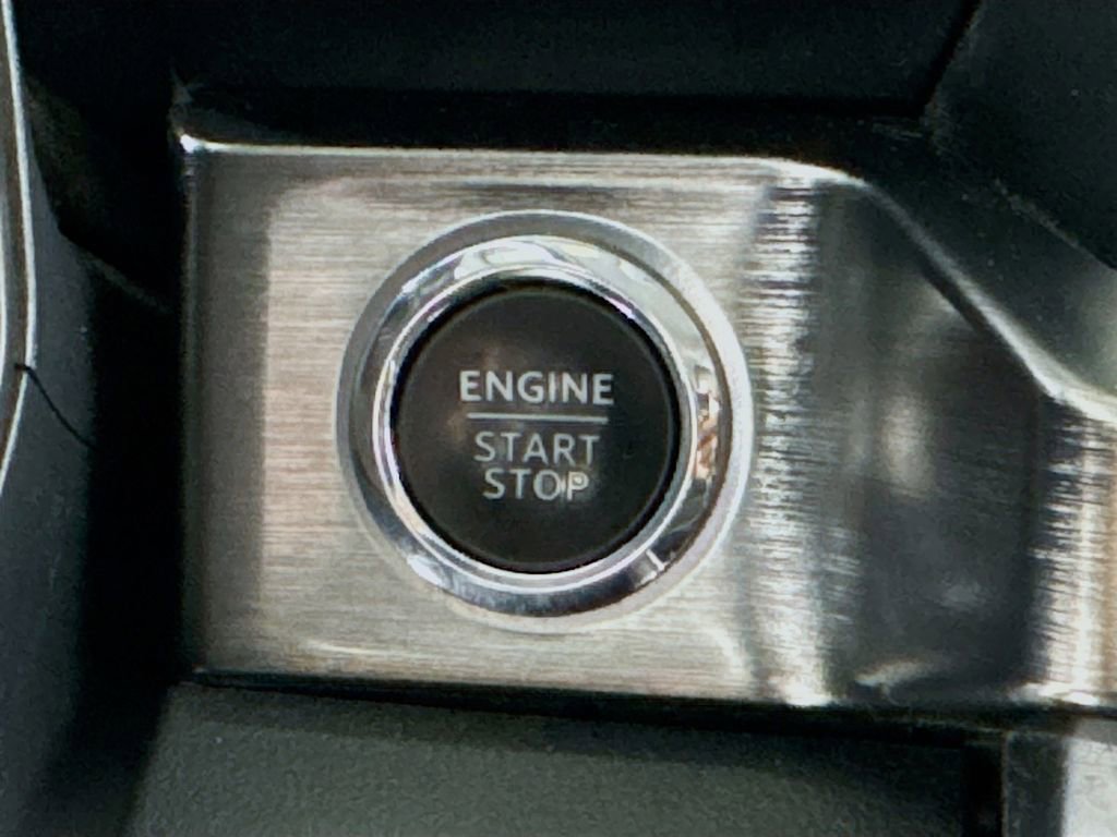 Used 2023 Ford F250 Lariat w/ Sport Appearance Package image 39