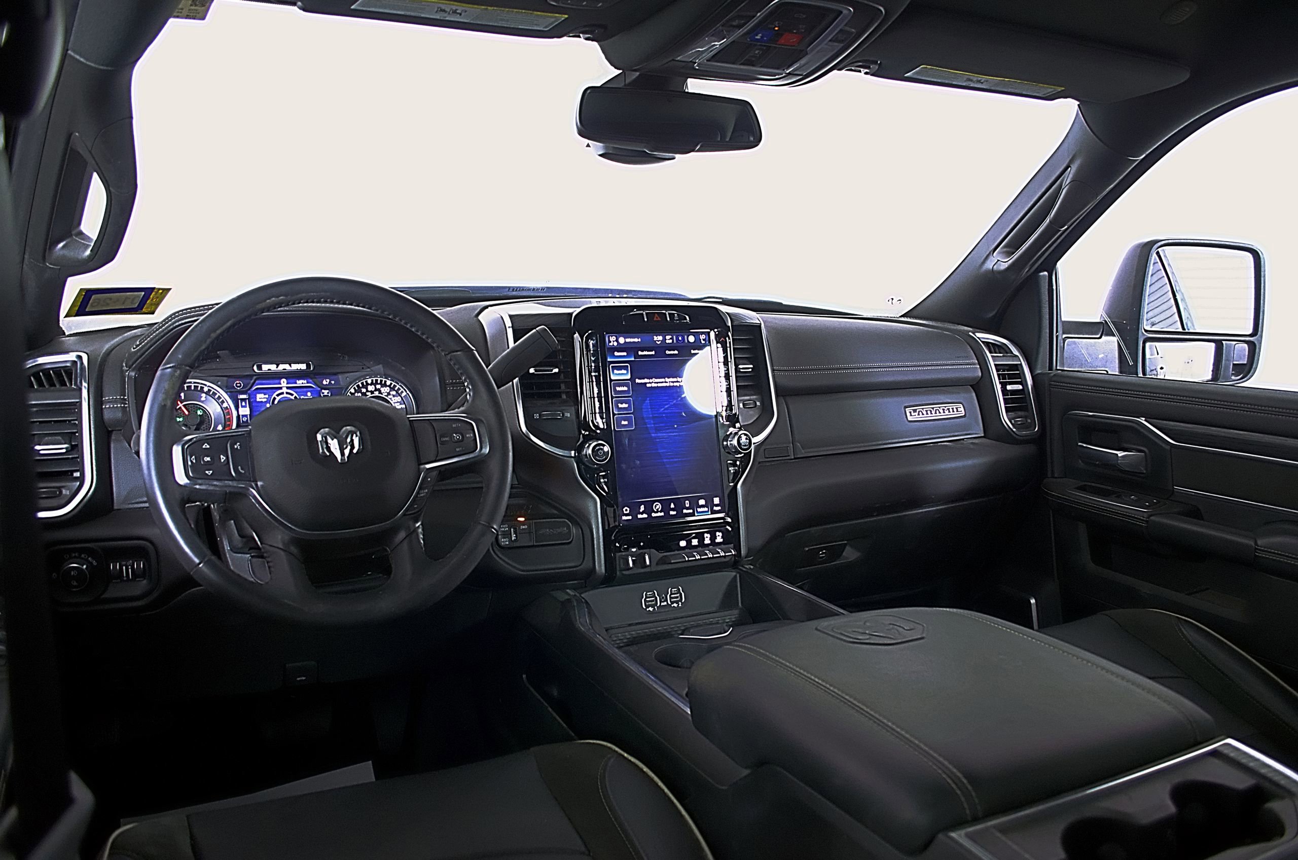 Used 2024 RAM 3500 Laramie w/ Night Edition image 11