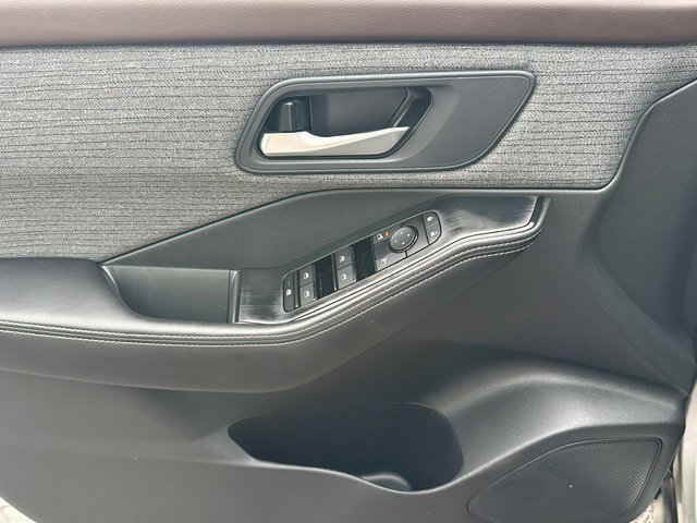 Certified 2023 Nissan Rogue SV AWD/4WD image 18
