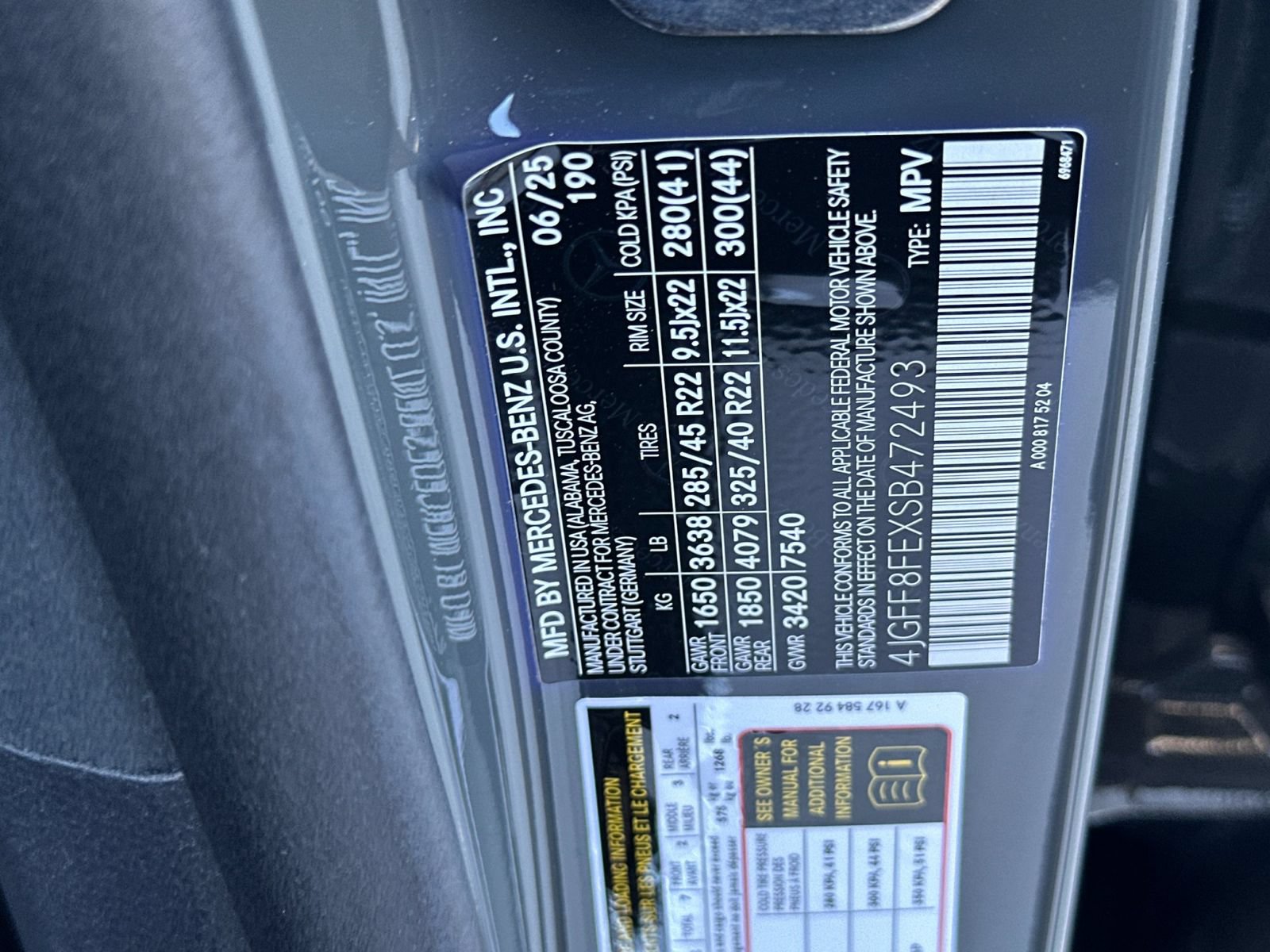 Used 2025 Mercedes-Benz GLS 580 4MATIC image 34