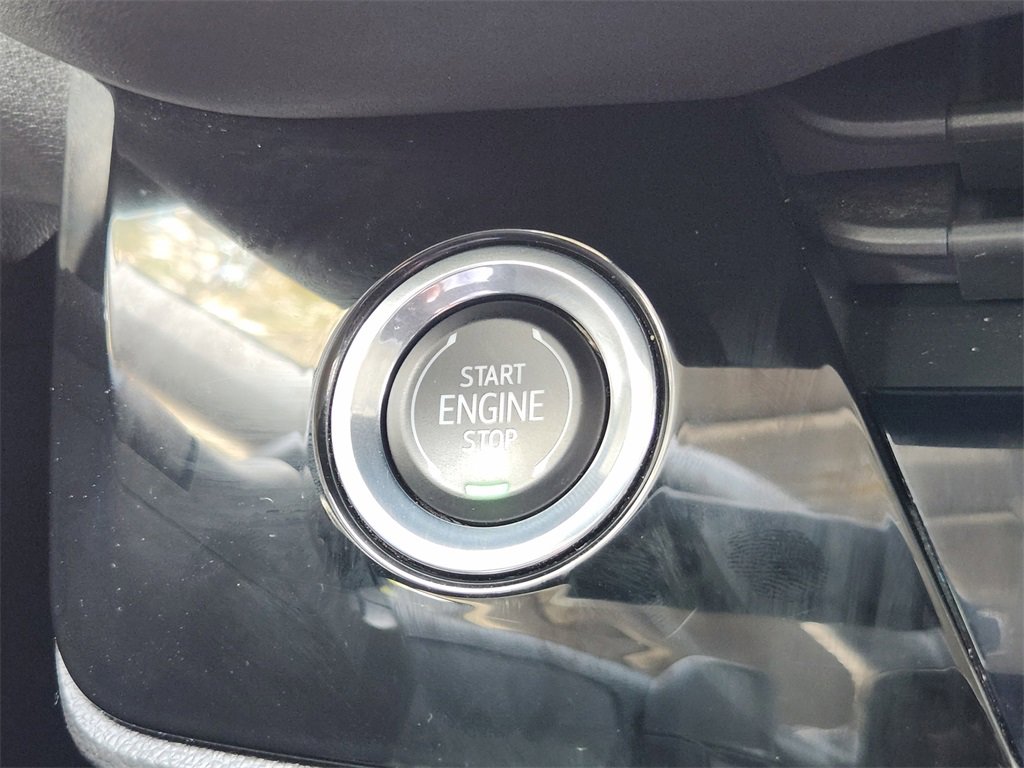 Used 2024 Buick Envision Sport Touring image 18