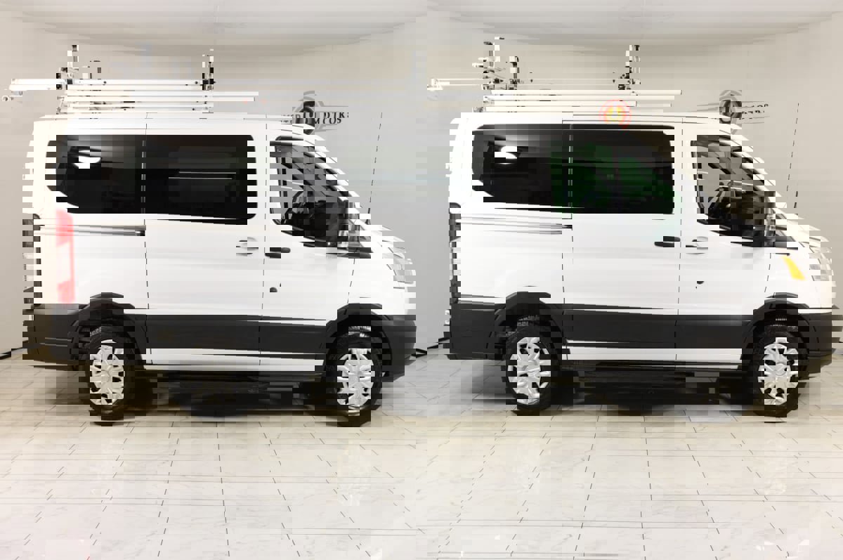 Used 2019 Ford Transit 150 XLT image 2