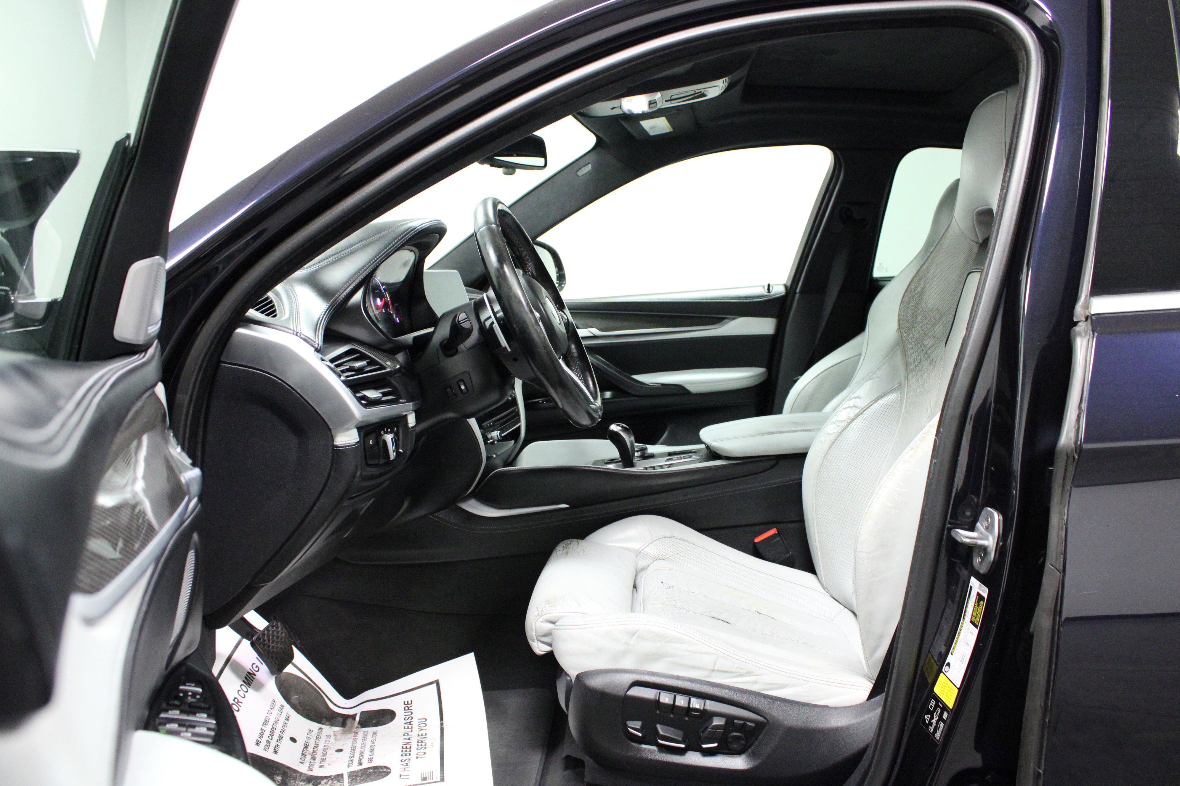 Used 2015 BMW X6 M image 12