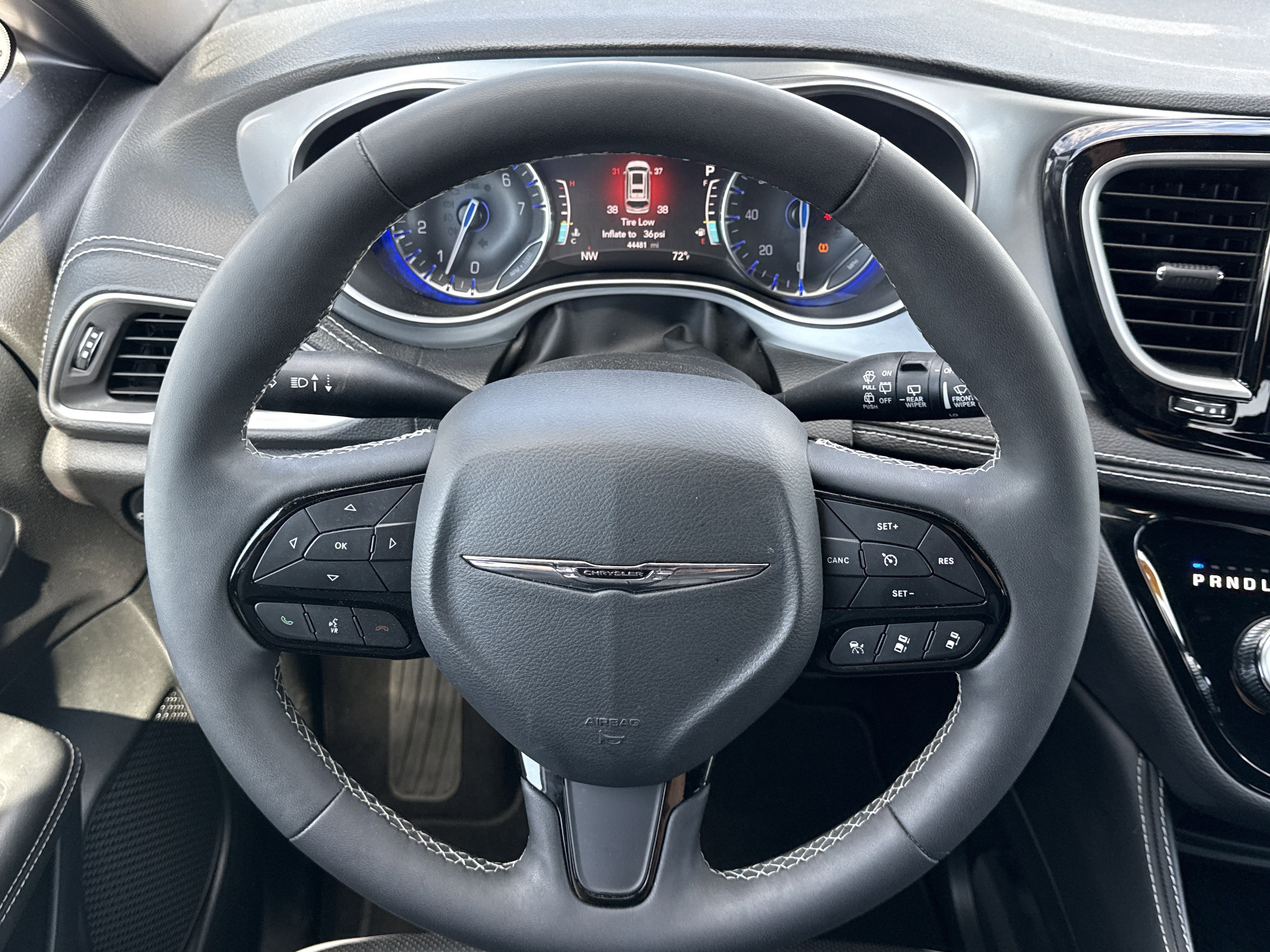 Used 2025 Chrysler Pacifica Limited FWD image 27