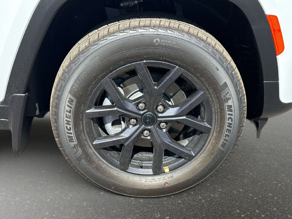 New 2027 Jeep Grand Cherokee Altitude AWD/4WD image 7