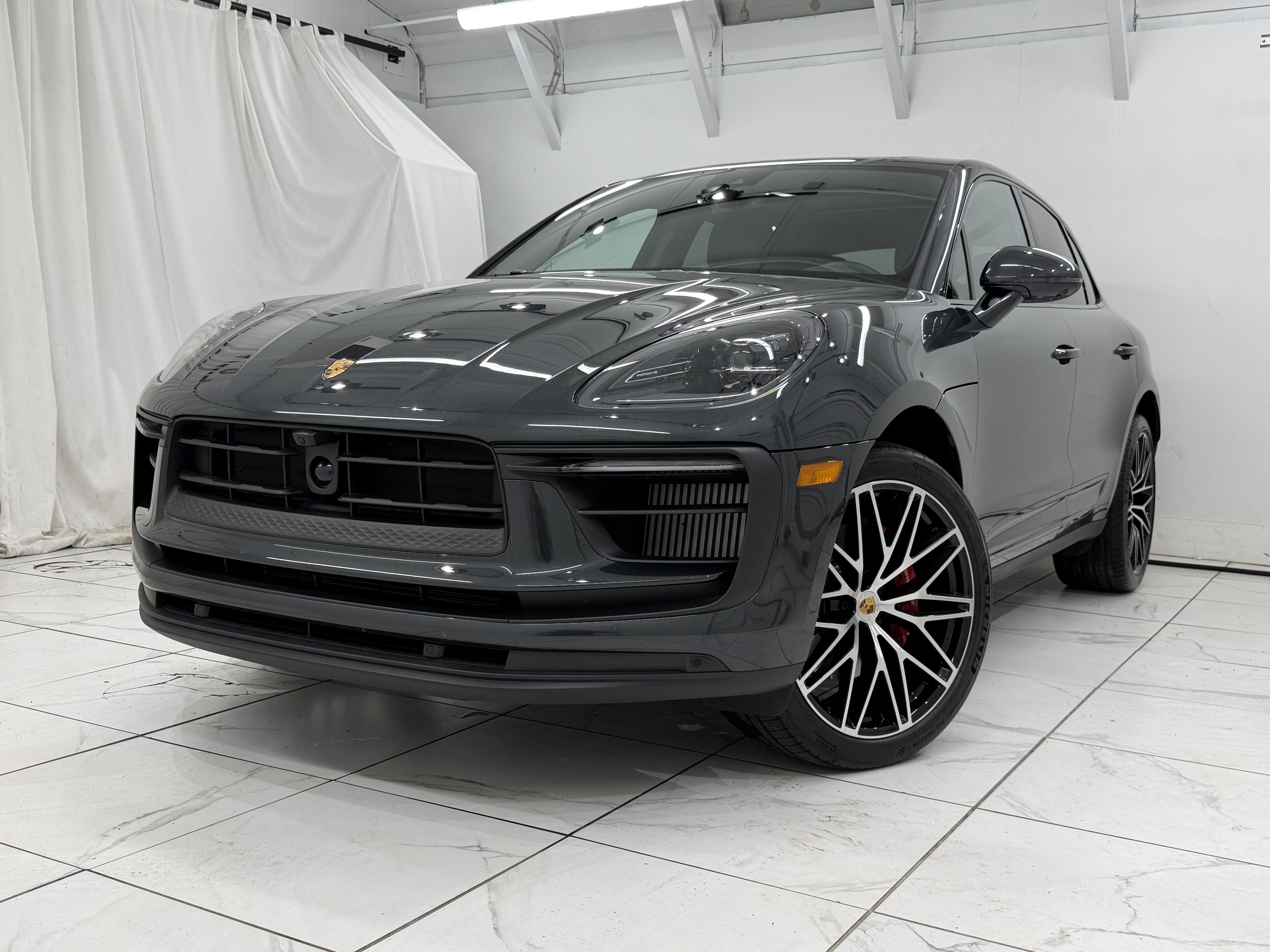 Certified 2026 Porsche Macan S AWD/4WD image 8