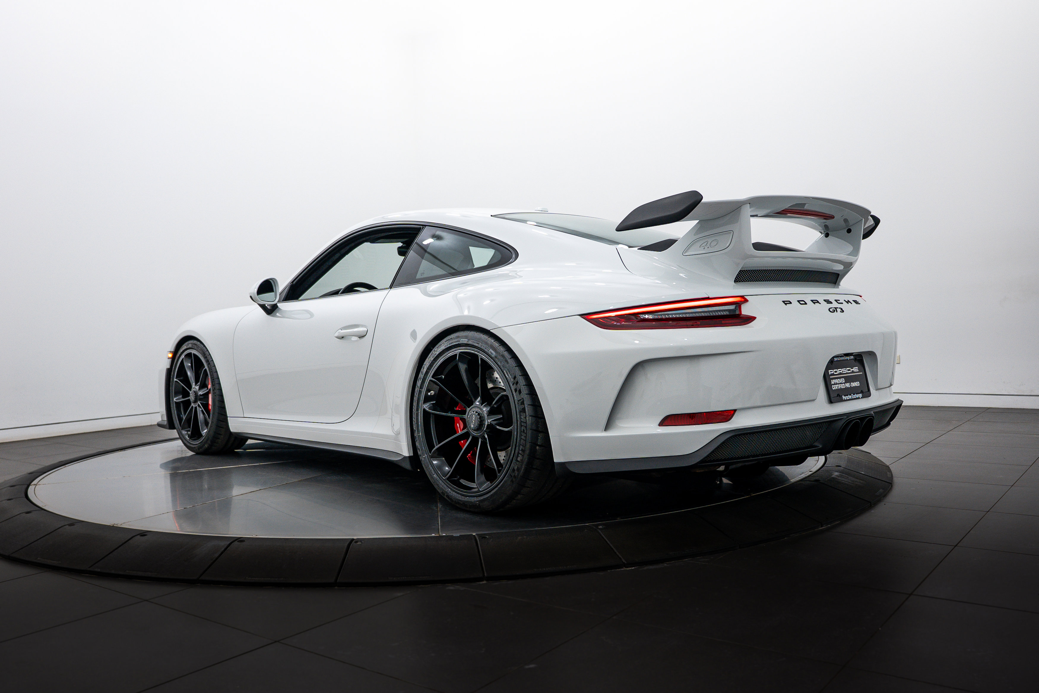 Certified 2018 Porsche 911 GT3 image 3