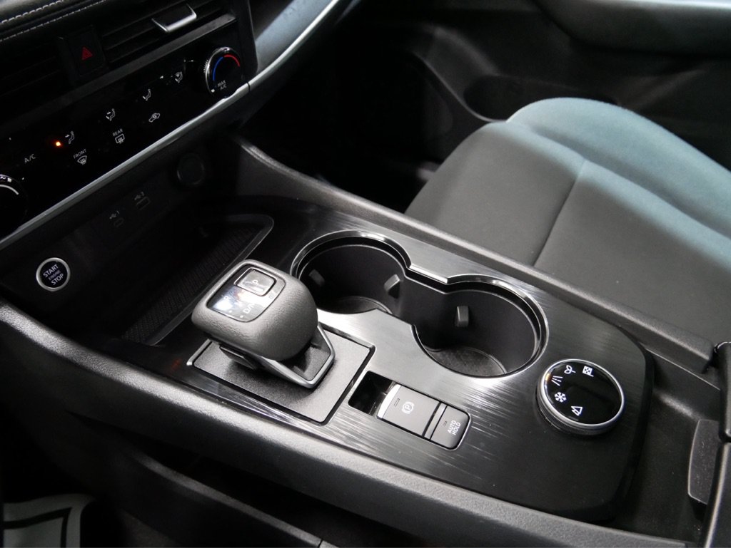 Used 2023 Nissan Rogue S AWD/4WD image 17