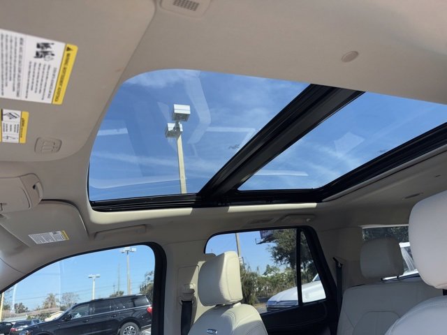 Used 2020 Ford Expedition Platinum image 12