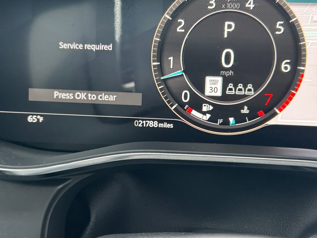 Used 2024 Jaguar F-PACE R-Dynamic S image 39