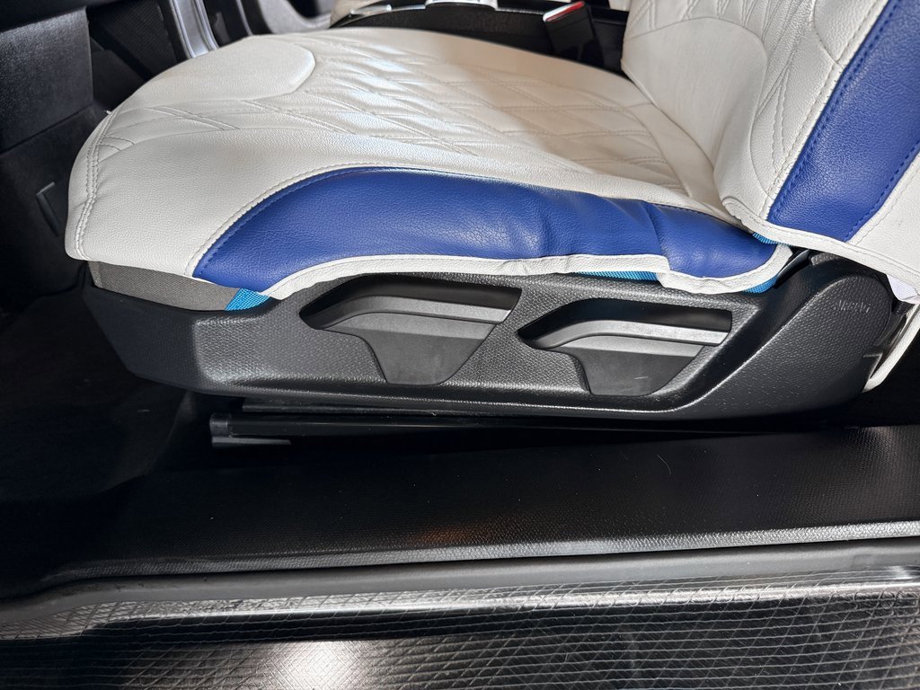 Used 2018 BMW i3 image 24