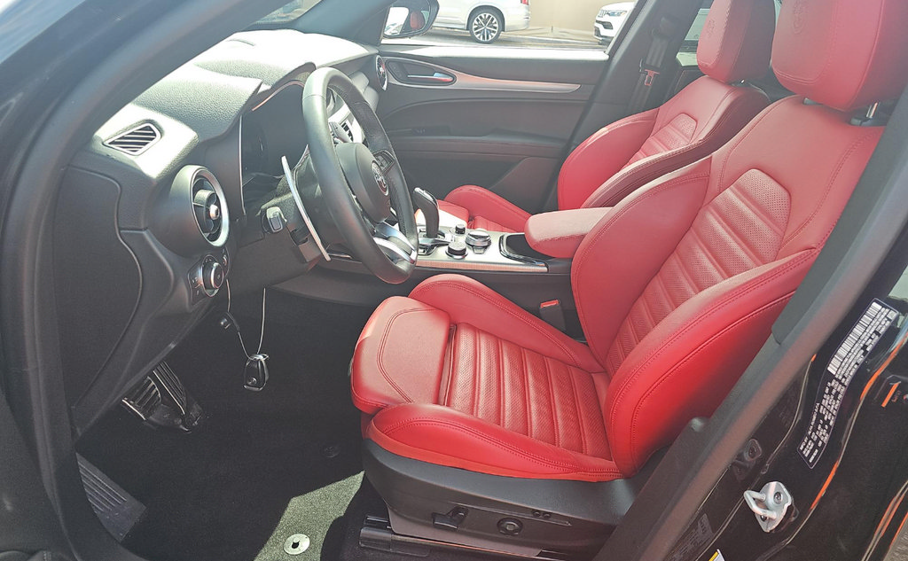 Used 2025 Alfa Romeo Stelvio Sprint w/ Veloce Package AWD/4WD image 2