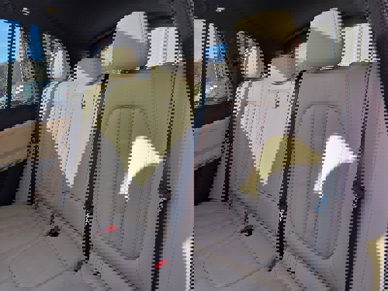 Used 2022 BMW X5 xDrive40i w/ Premium Package image 11