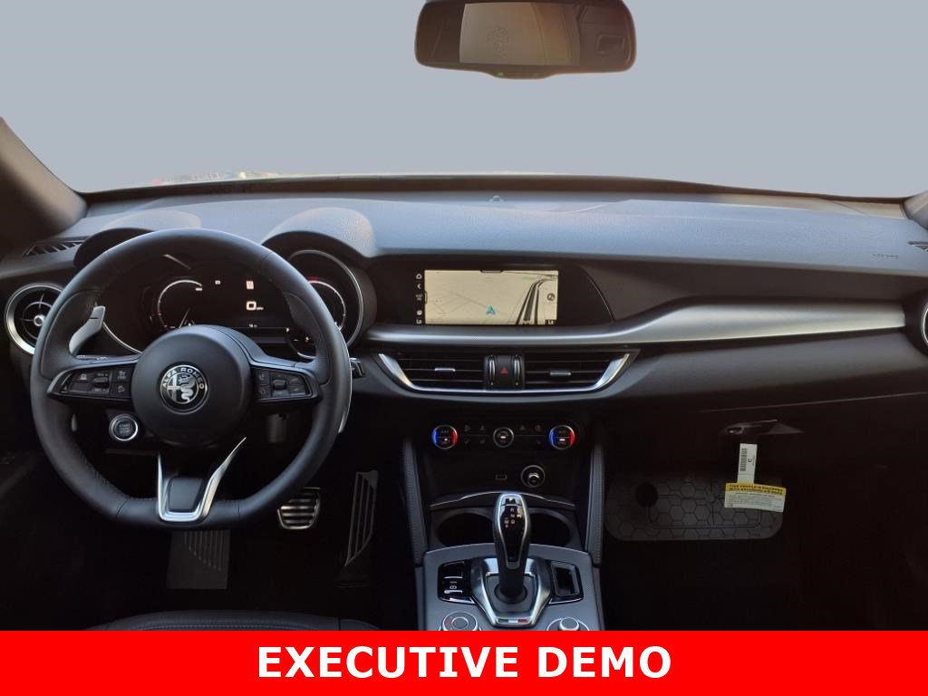 New 2025 Alfa Romeo Stelvio Sprint image 7