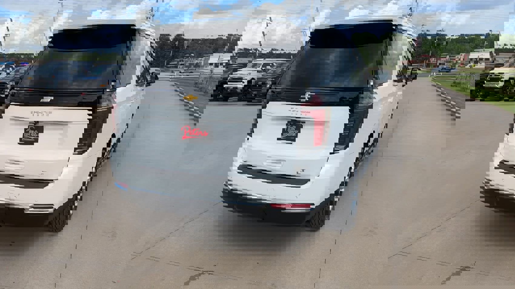 Used 2025 Chevrolet Tahoe LT image 8