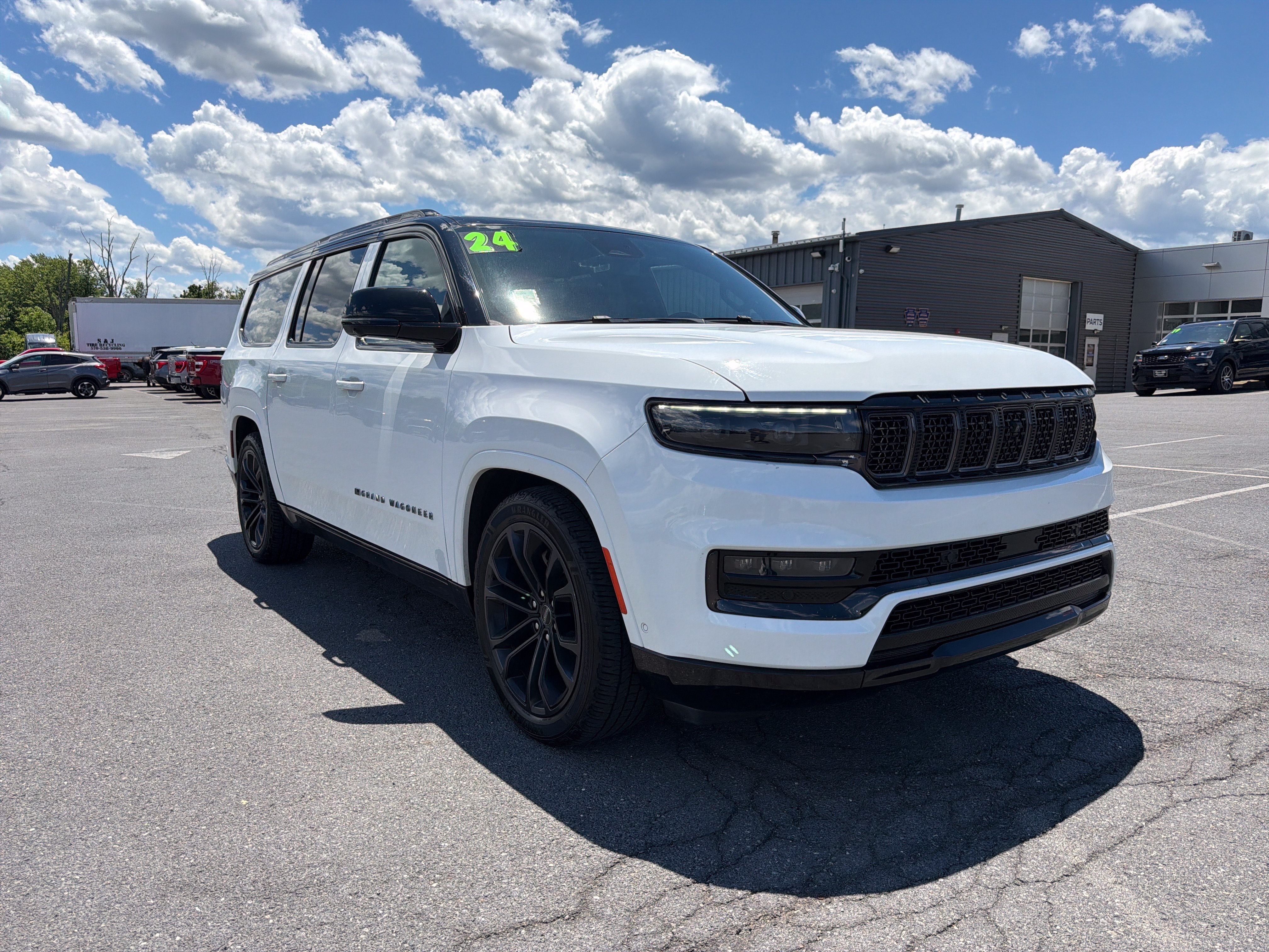Used 2024 Jeep Grand Wagoneer L Series II w/ Quick Order Packagew 28T AWD/4WD image 1