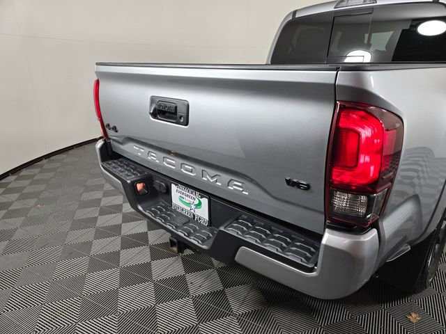 Used 2023 Toyota Tacoma SR5 w/ Technology Package AWD/4WD image 15
