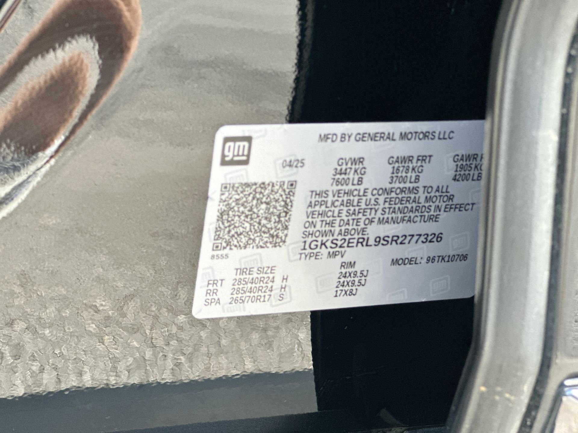 Certified 2025 GMC Yukon Denali Ultimate AWD/4WD image 34