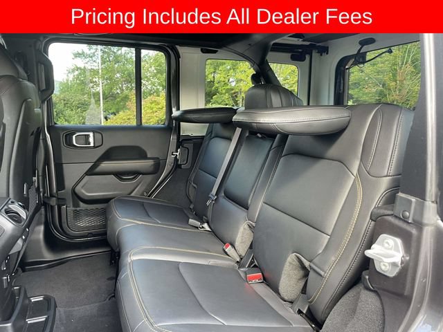 Used 2025 Jeep Wrangler Unlimited Sahara w/ Safety Group AWD/4WD image 18