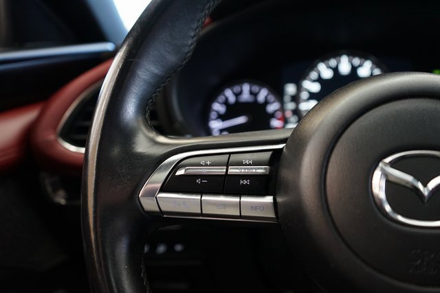 Used 2020 MAZDA MAZDA3 Hatchback w/ Premium Package image 31