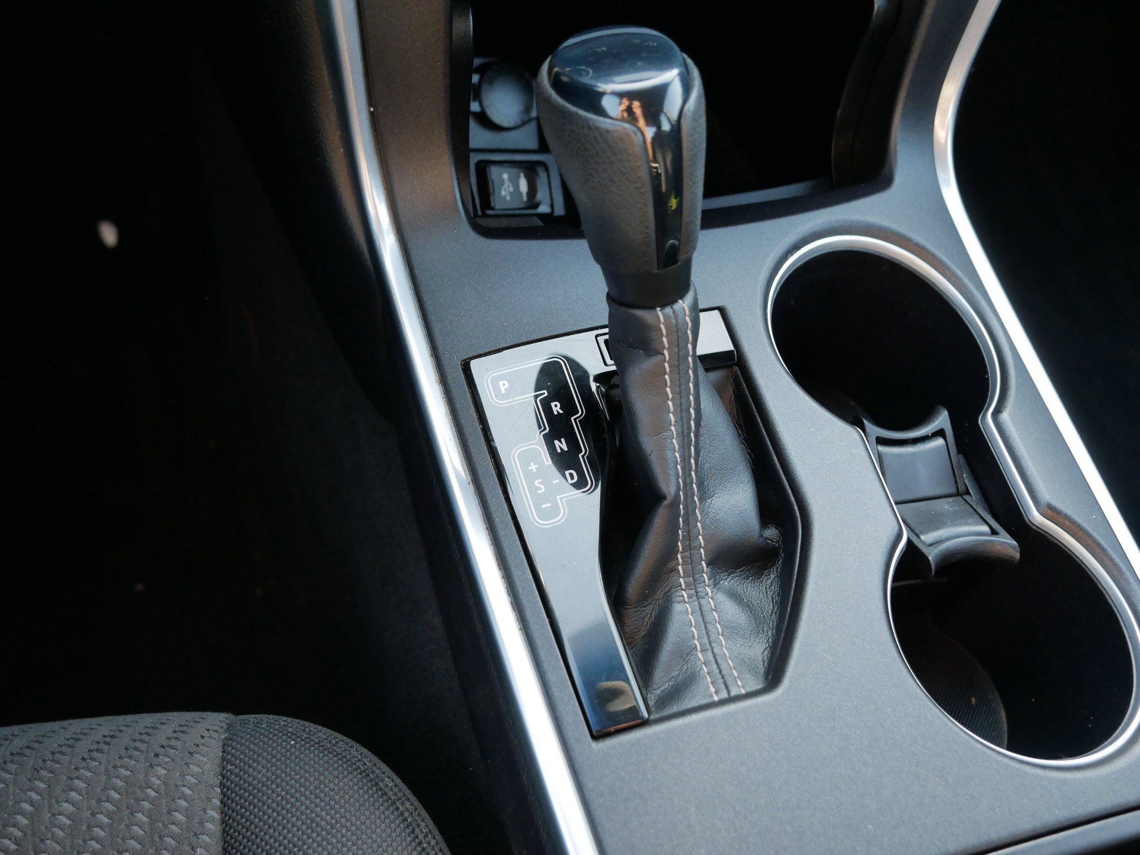 Used 2015 Toyota Camry LE image 24