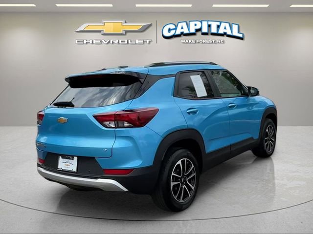 Used 2025 Chevrolet TrailBlazer LT w/ Driver Confidence Package AWD/4WD image 5