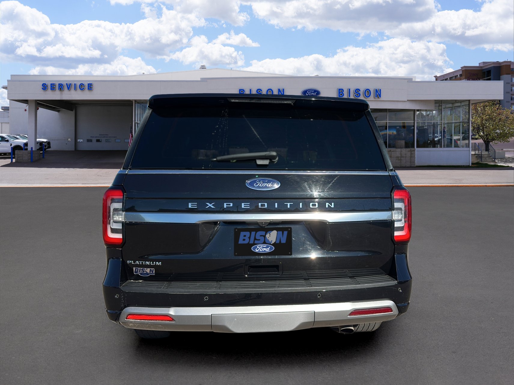 Certified 2023 Ford Expedition Platinum image 3