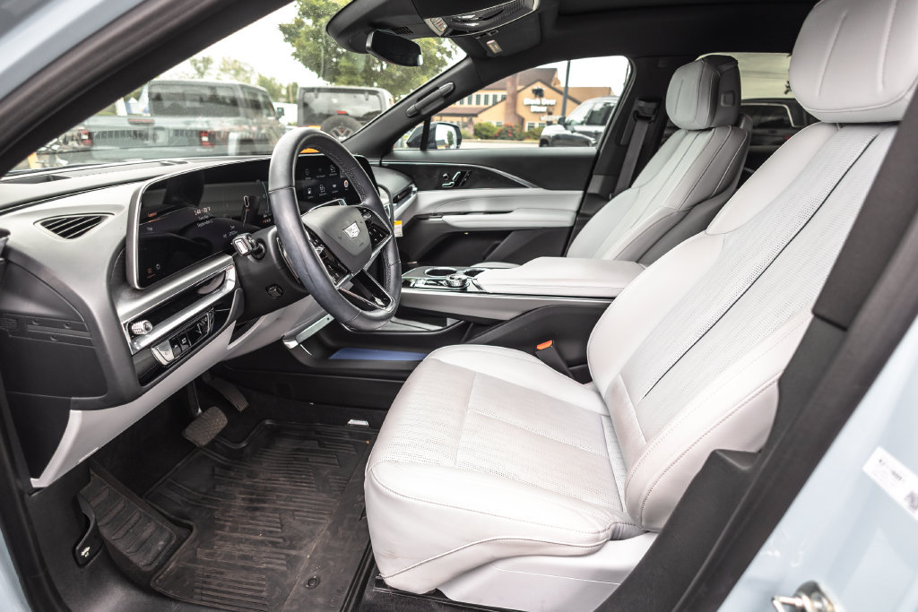 Used 2024 Cadillac Lyriq Sport RWD image 18