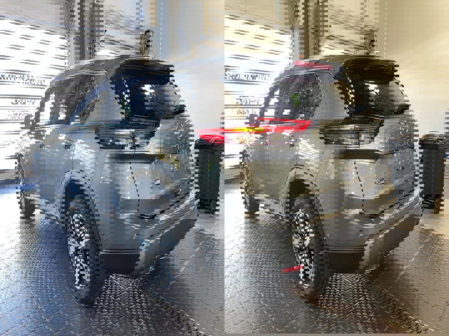 Used 2024 Nissan Rogue SL image 18