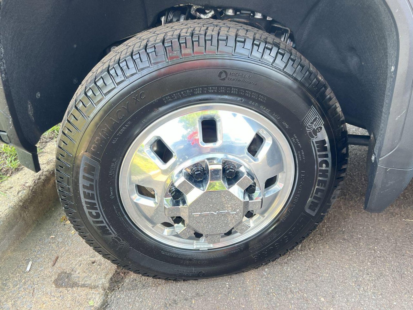 New 2025 GMC Sierra 3500 Denali w/ Denali Reserve Package image 5