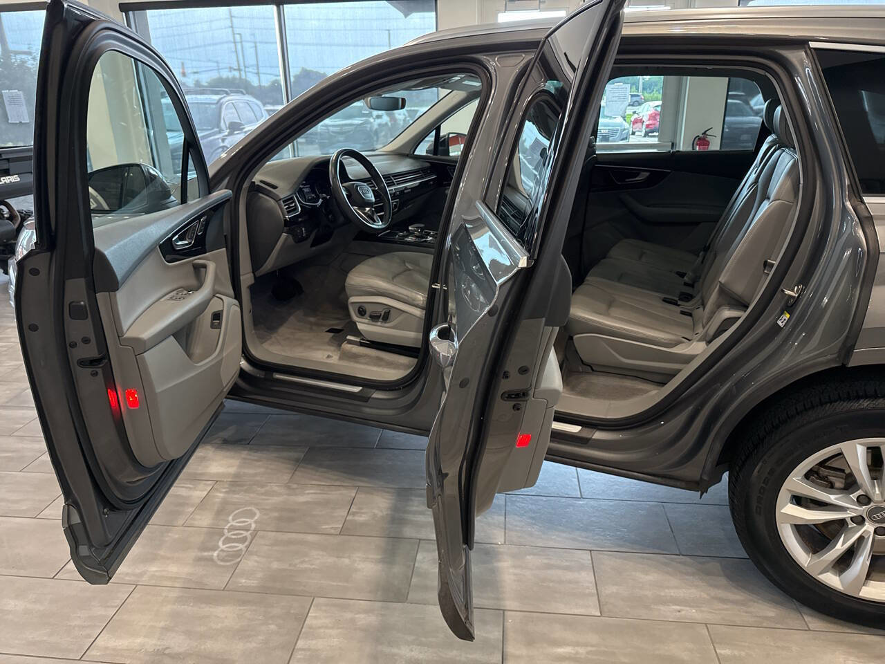 Used 2017 Audi Q7 3.0T Premium Plus image 12