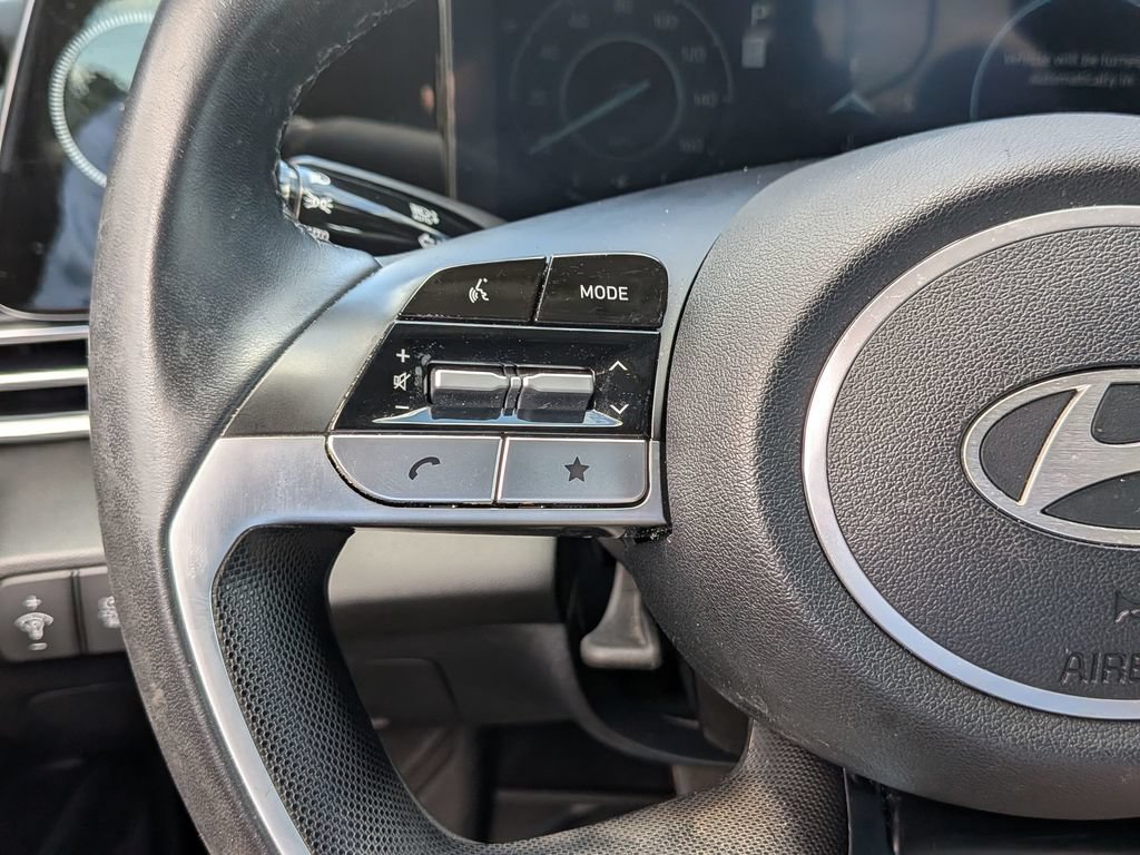 Used 2024 Hyundai Elantra Limited FWD image 24