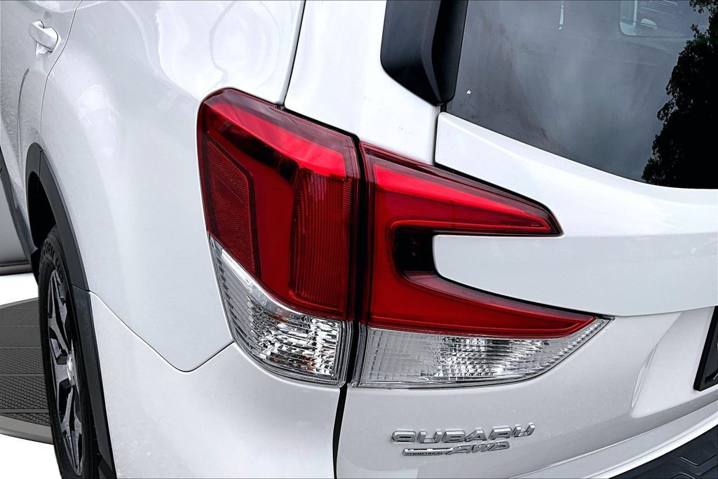 Used 2023 Subaru Forester Premium AWD/4WD image 23