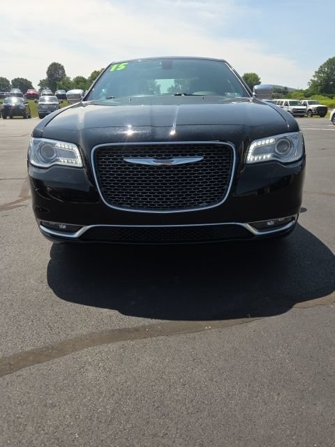 Used 2015 Chrysler 300 C Platinum w/ Harman/Kardon Audio Group AWD/4WD image 8