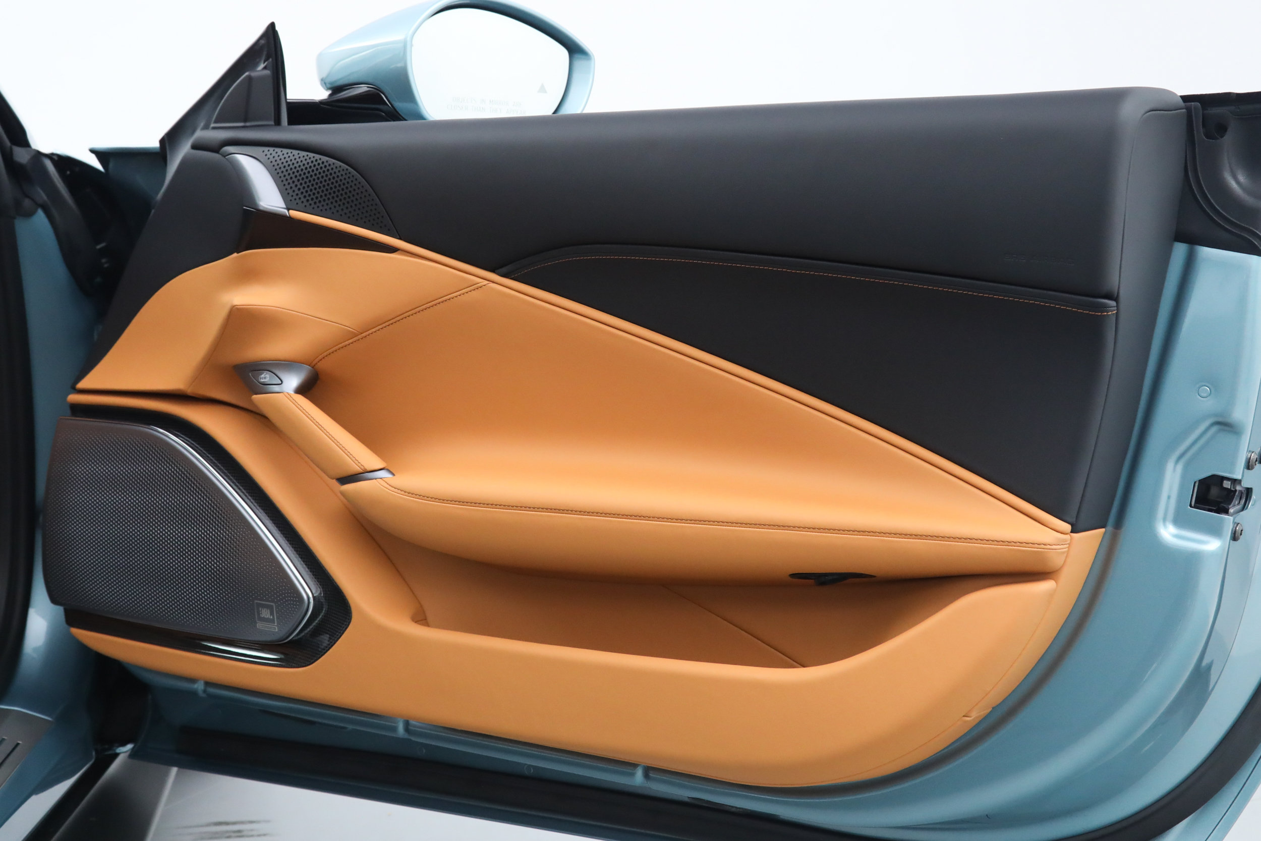 Certified 2025 Ferrari Roma Spider RWD image 20