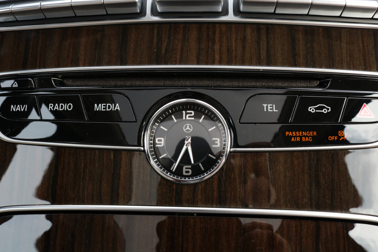 Used 2017 Mercedes-Benz C 300 4MATIC Sedan image 29