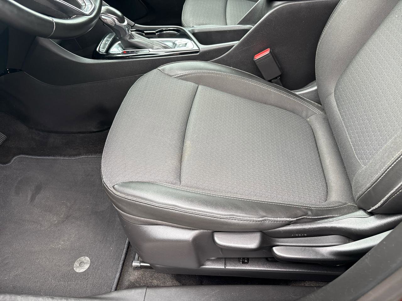Used 2024 Buick Encore GX Preferred FWD image 8