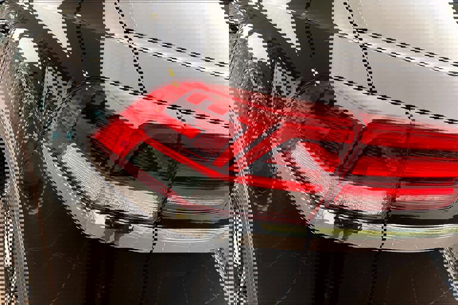 Used 2023 Volkswagen Atlas Cross Sport SE image 27