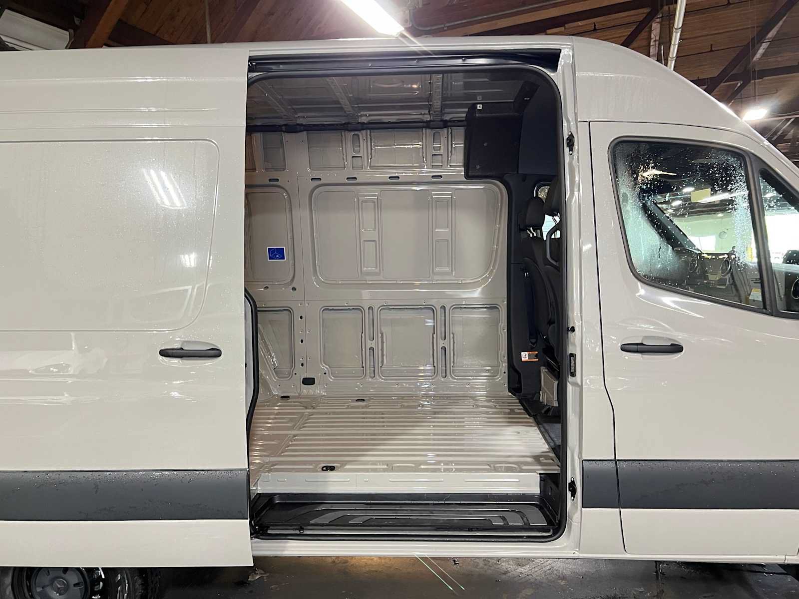 Used 2026 Mercedes-Benz Sprinter 2500 image 14