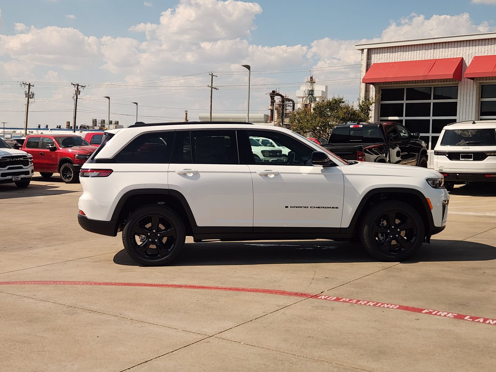 New 2026 Jeep Grand Cherokee Limited AWD/4WD image 7