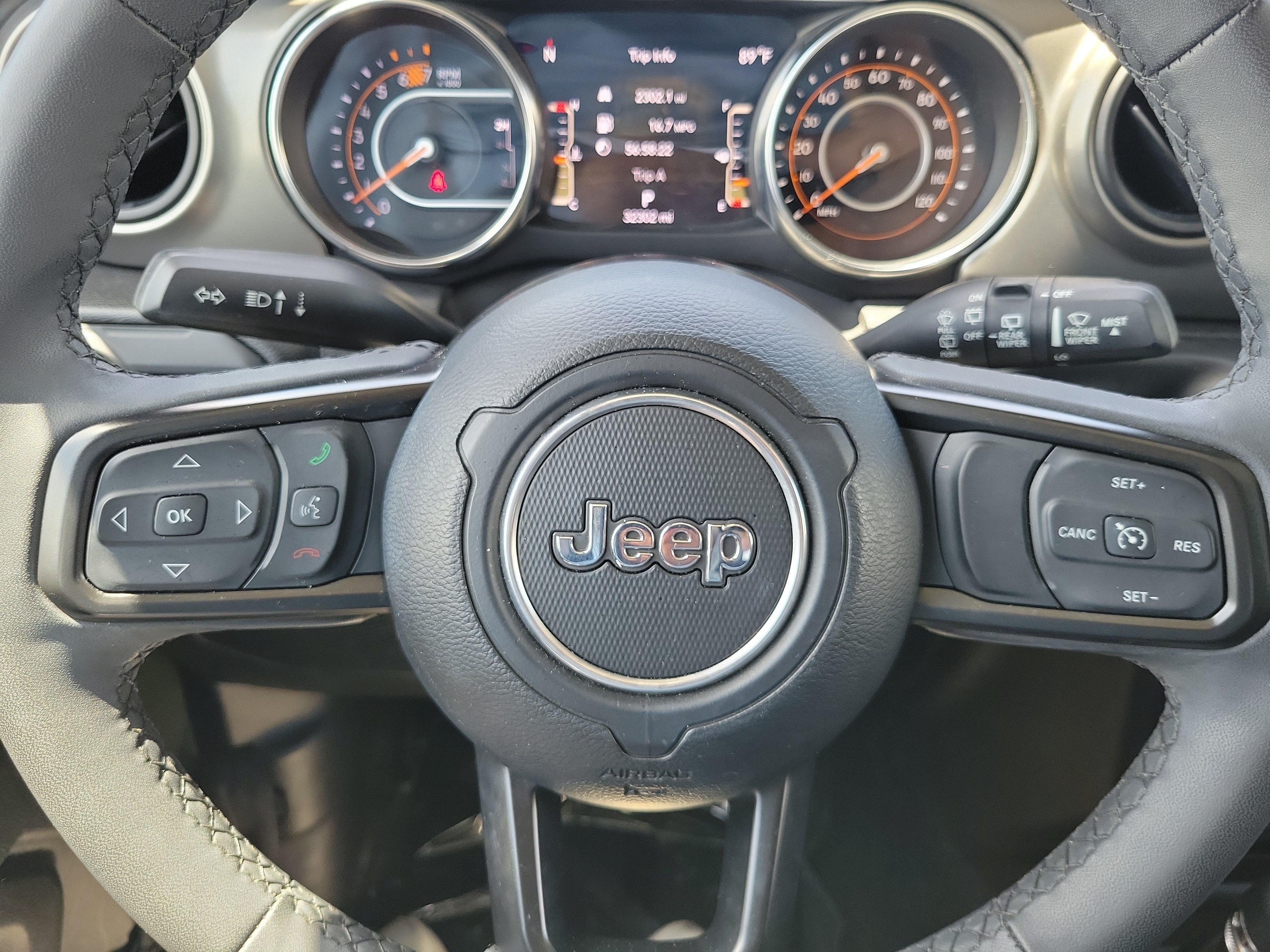 Used 2023 Jeep Wrangler Sport AWD/4WD image 23